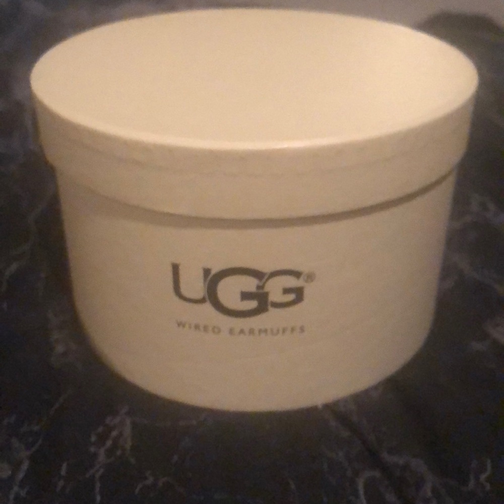 NWT UGG Wired Earmuffs